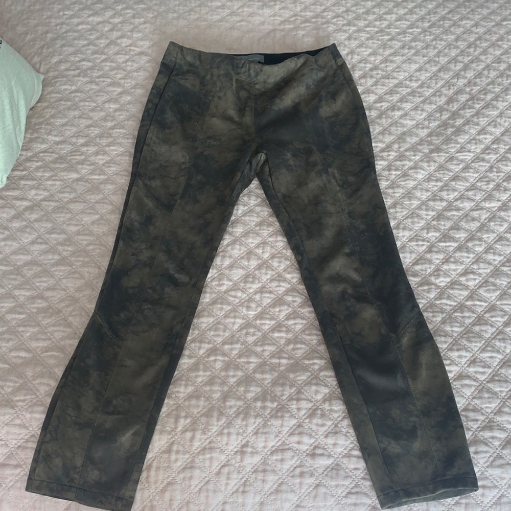 ANTHROPOLOGY GREEN CASUAL PANTS!